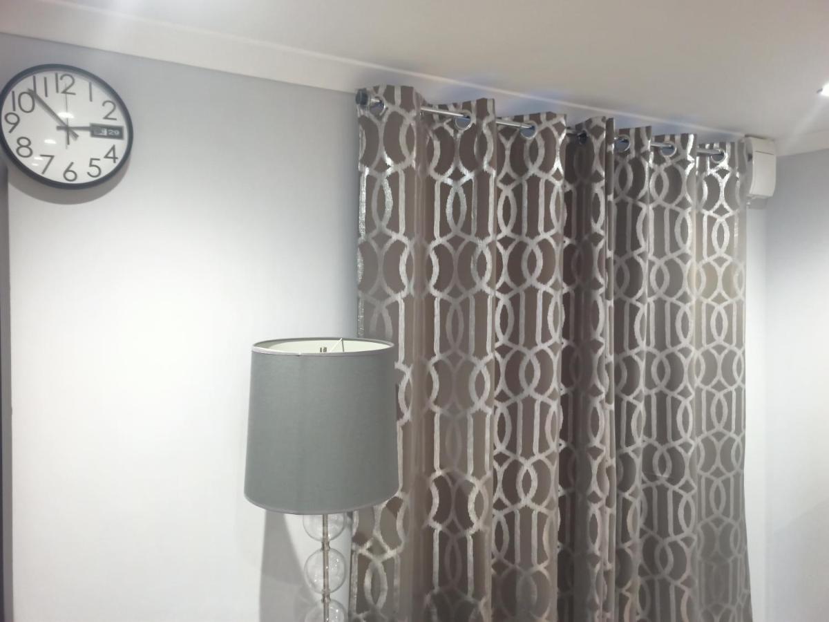Homey In Perfect For Couples & Travelers *