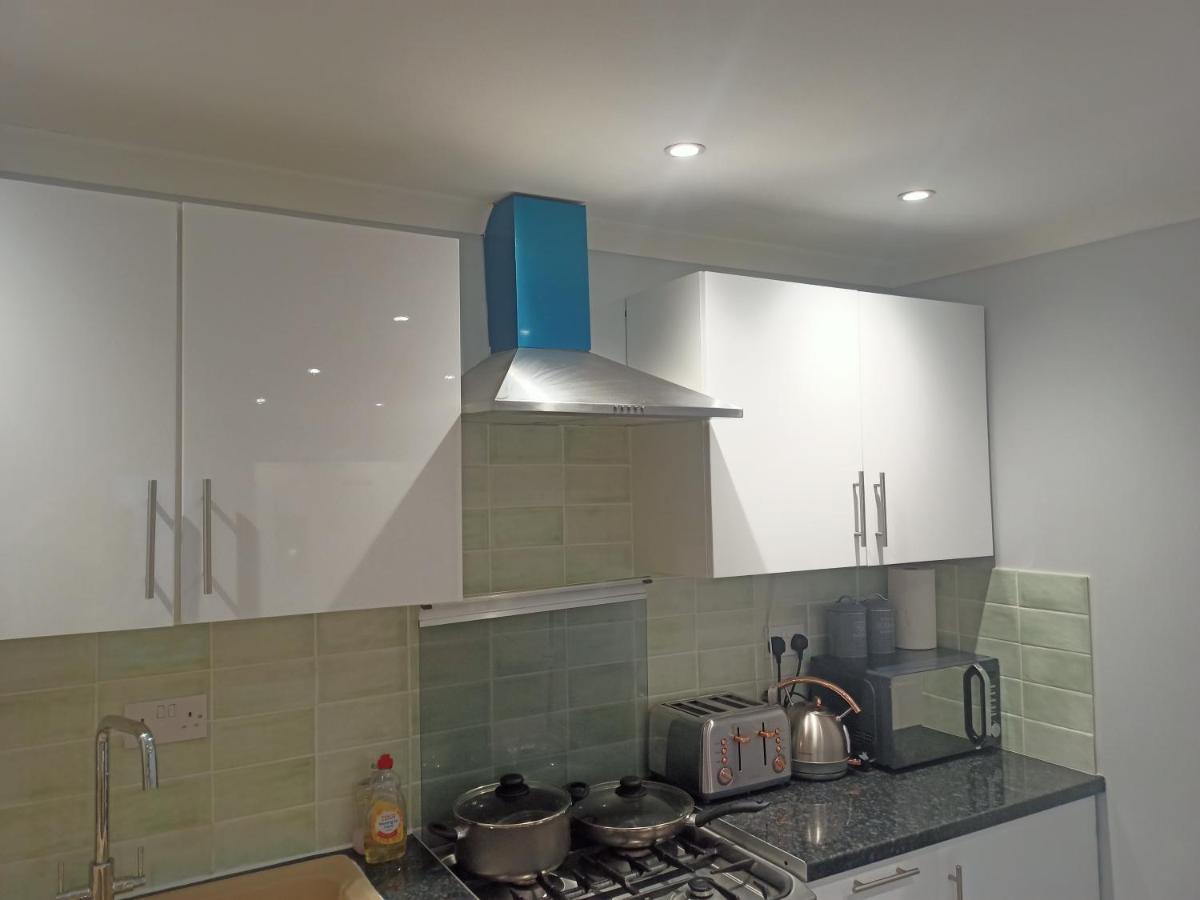 Apartment Homey In Perfect For Couples & Travelers Newport (Gwent)