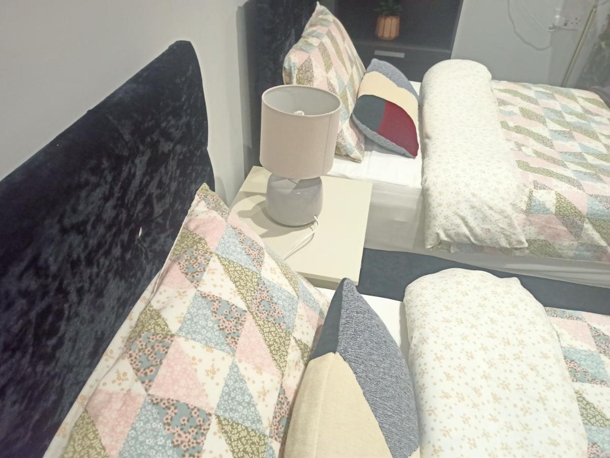 Apartment Homey In Perfect For Couples & Travelers Newport (Gwent)