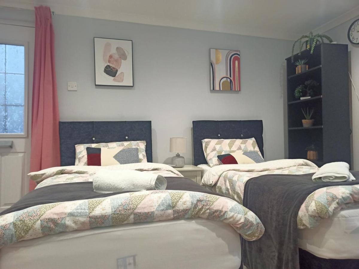 Homey In Perfect For Couples & Travelers Newport (Gwent)
