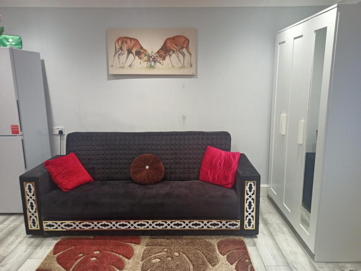 Apartment Homey In Perfect For Couples & Travelers