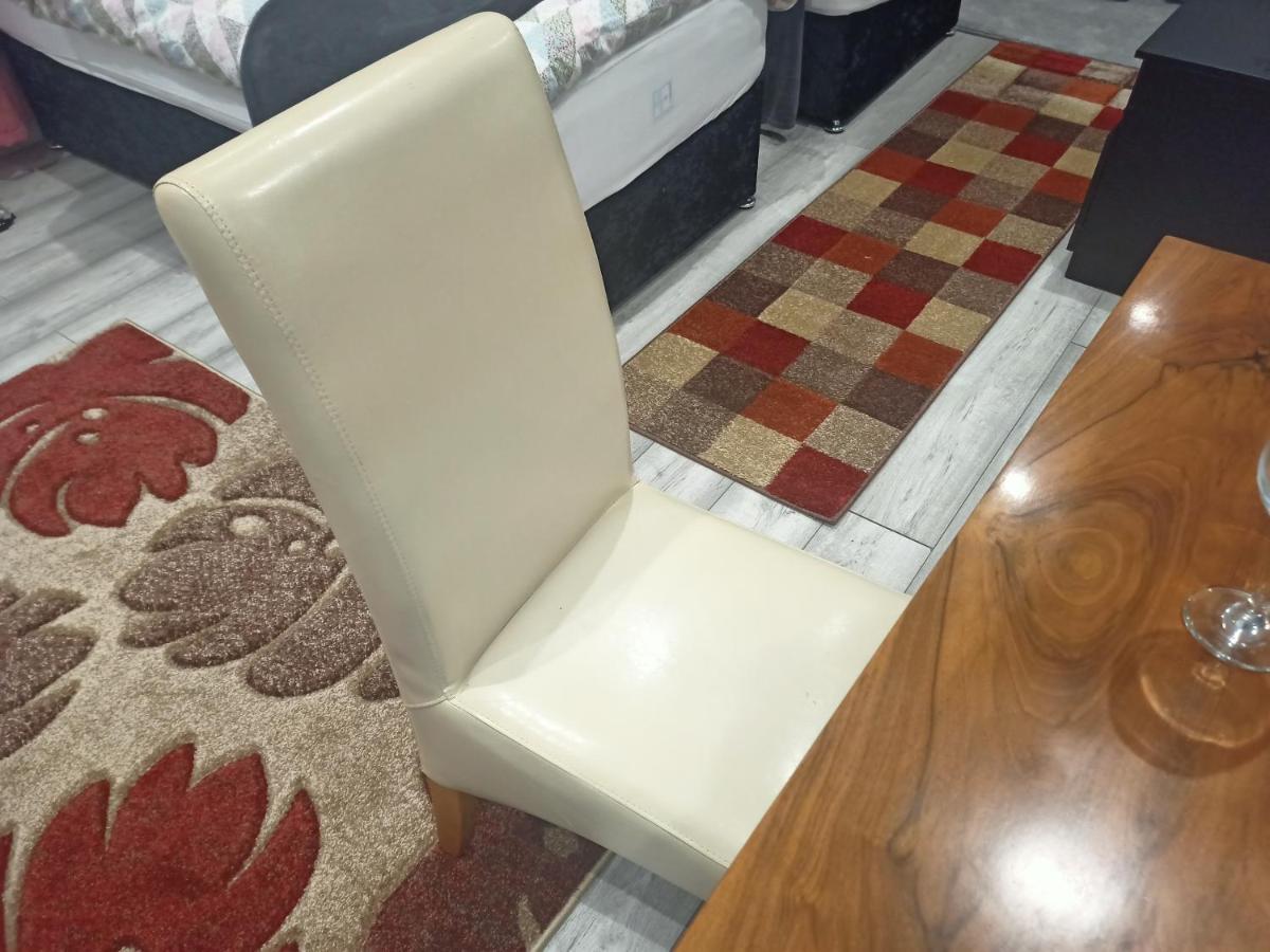 Homey In Perfect For Couples & Travelers Apartment Newport (Gwent)