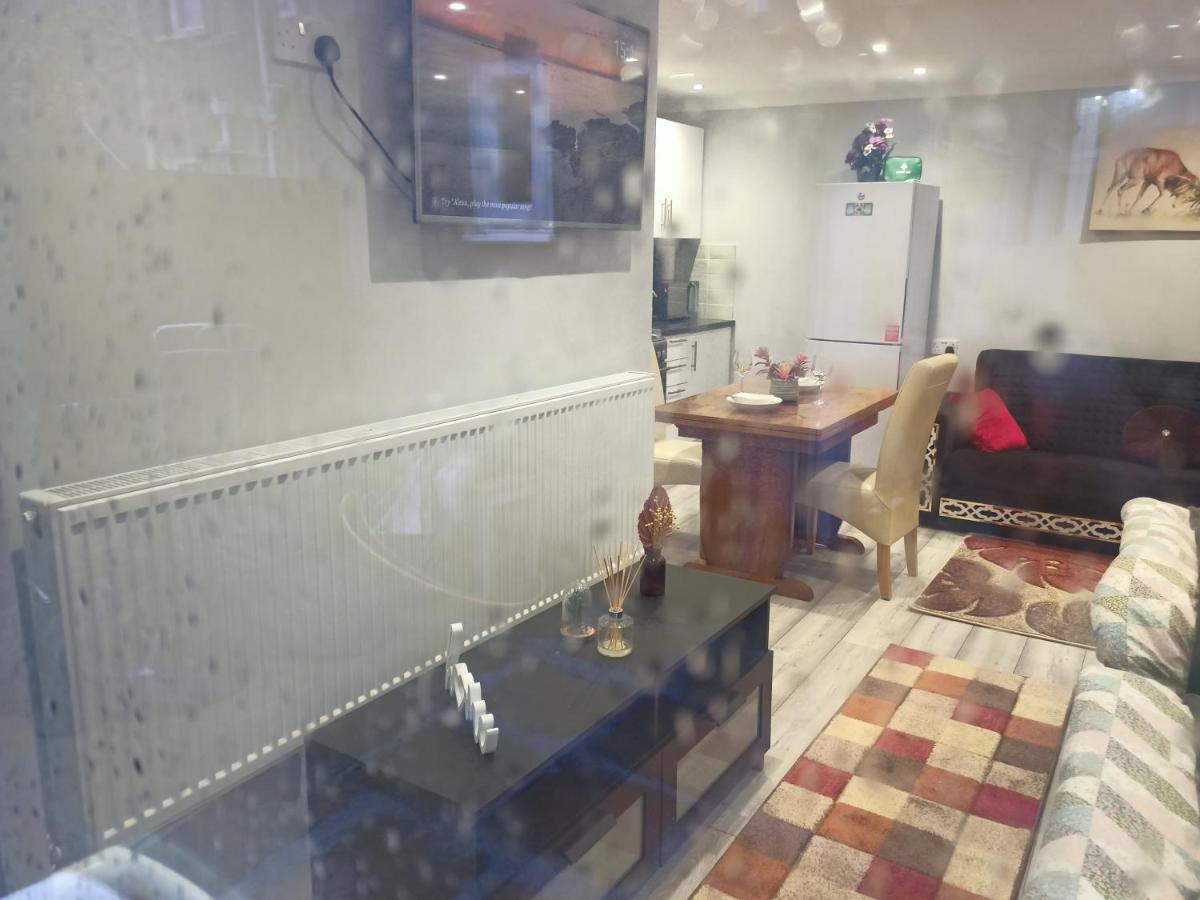 Homey In Perfect For Couples & Travelers Apartment Newport (Gwent)