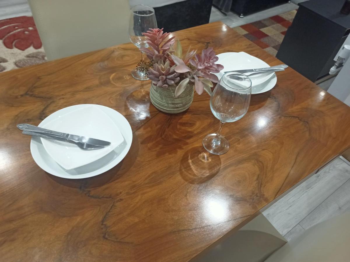 Homey In Perfect For Couples & Travelers Apartment Newport (Gwent)