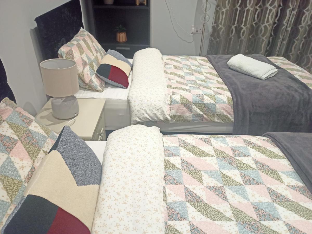 Apartment Homey In Perfect For Couples & Travelers Newport (Gwent)