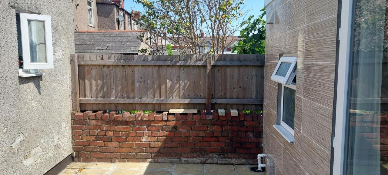 Homey In Perfect For Couples & Travelers * Newport (Gwent)